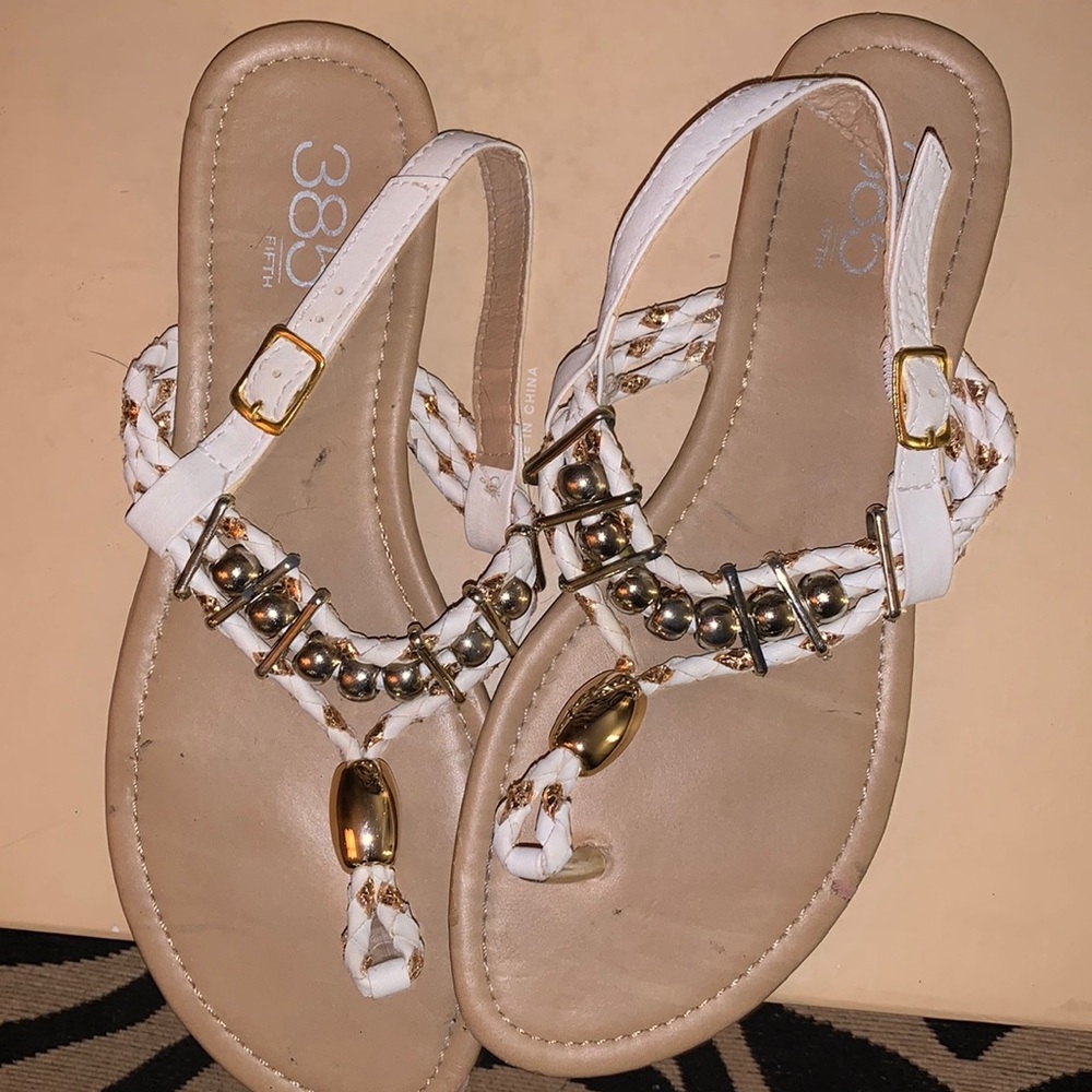 385 sandals size 8 1/2